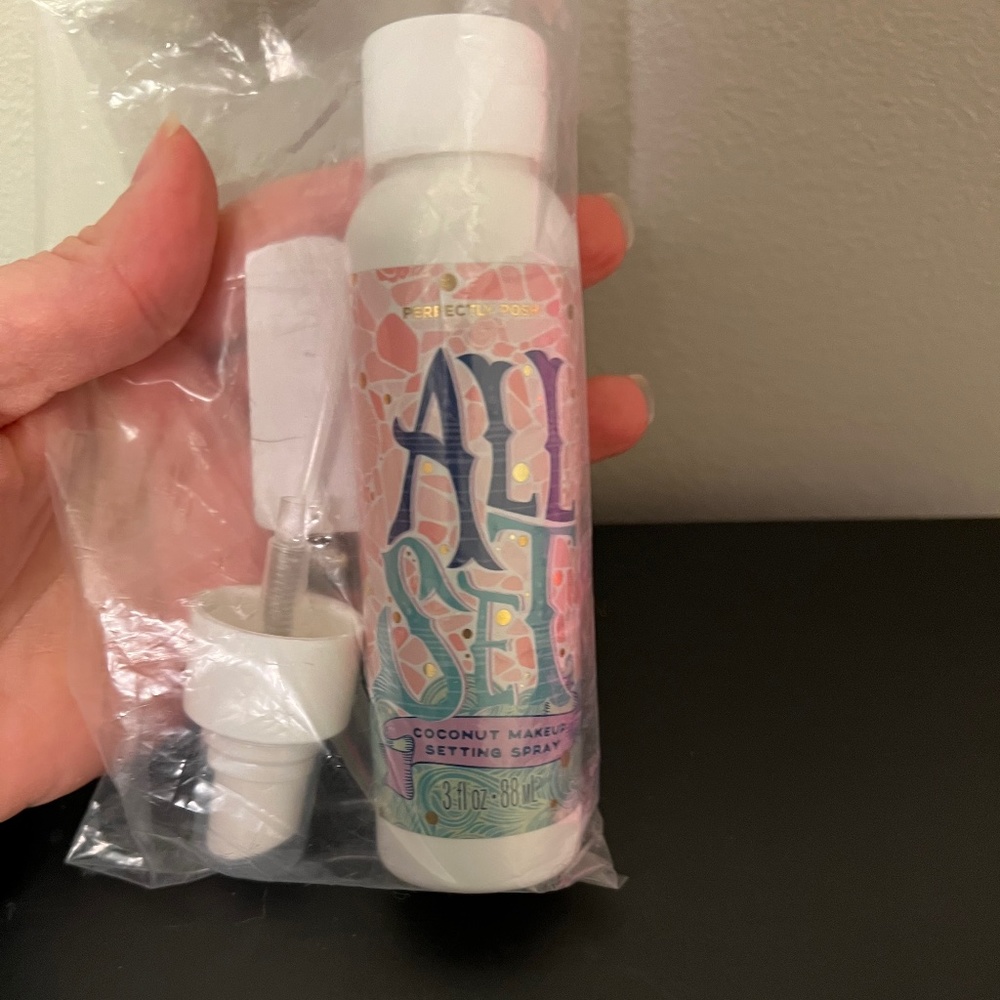 All set setting spray